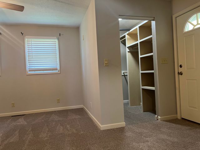 2330 S Delaware Avenue, Springfield, MO 65804