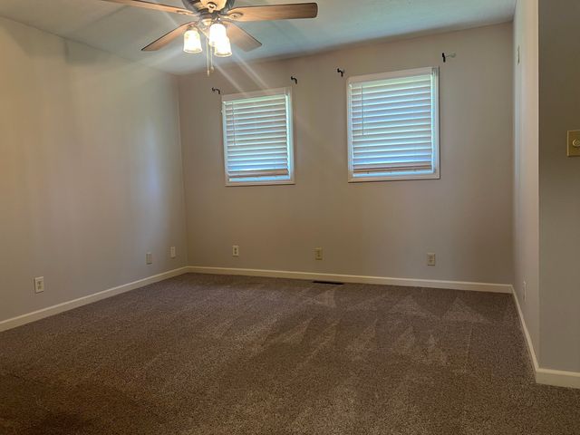 2330 S Delaware Avenue, Springfield, MO 65804