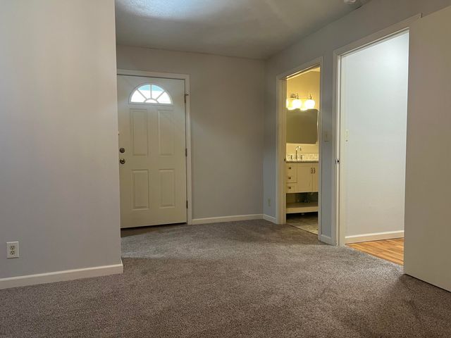 2330 S Delaware Avenue, Springfield, MO 65804