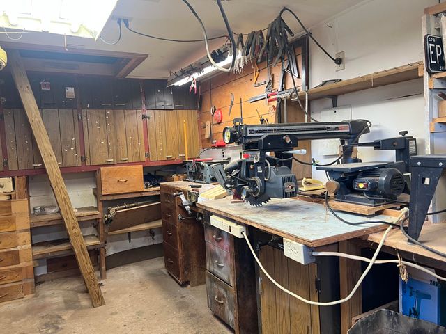 2330 S Delaware Avenue, Springfield, MO 65804