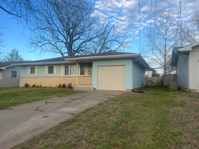 2330 S Delaware Avenue, Springfield, MO 65804