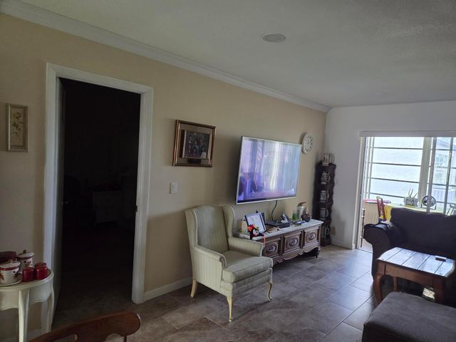 235 Lake Meryl Drive 235, West Palm Beach, FL 33411