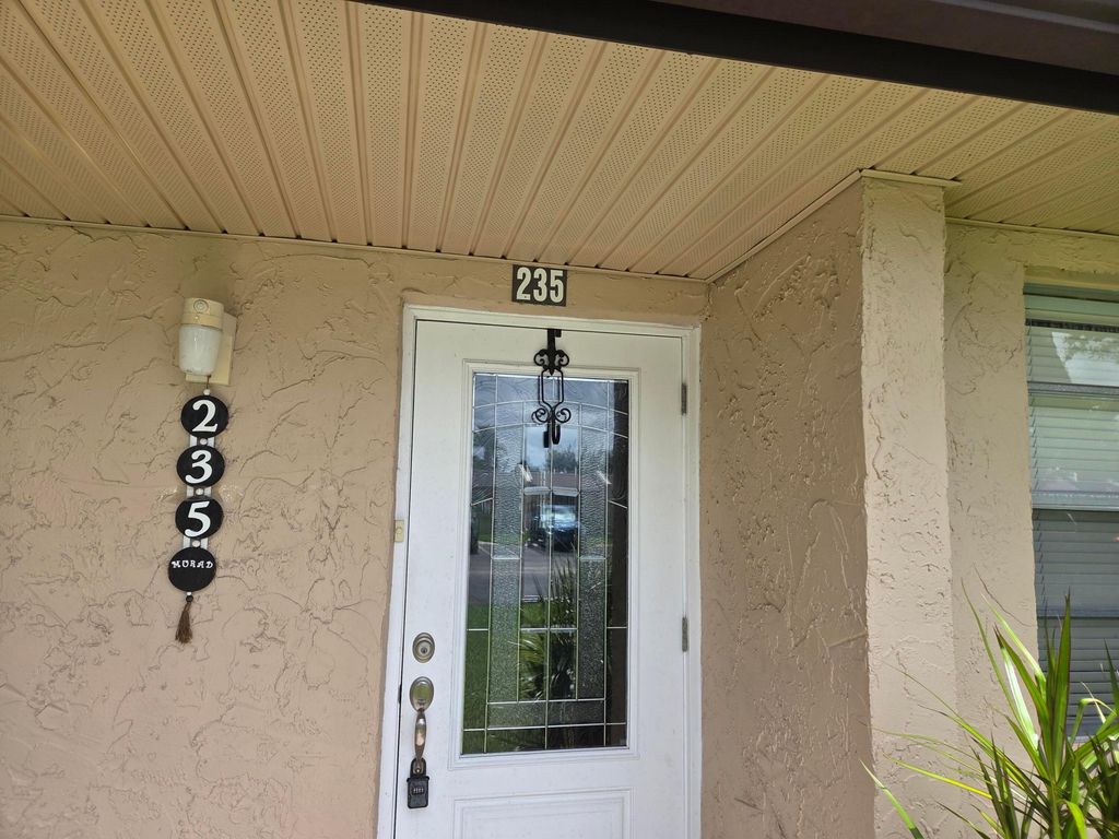 235 Lake Meryl Drive 235, West Palm Beach, FL 33411