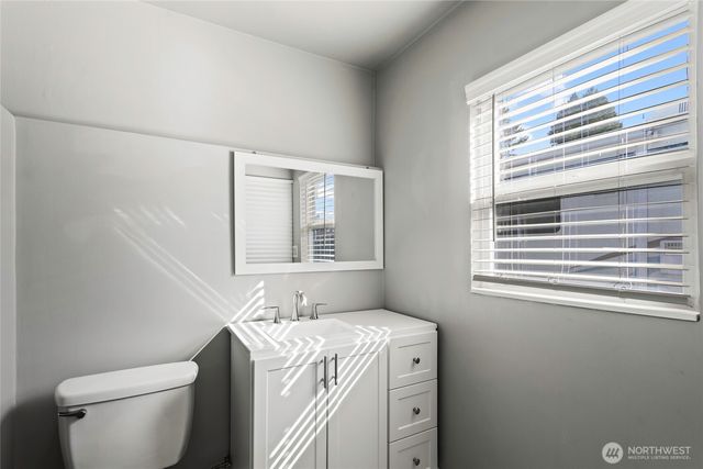 7545 Sunset Circle W, University Place, WA 98466