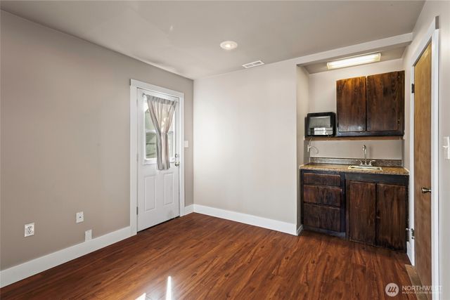 7545 Sunset Circle W, University Place, WA 98466