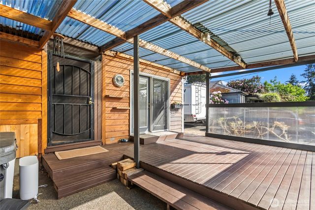 7545 Sunset Circle W, University Place, WA 98466