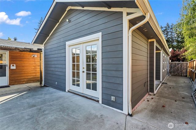 7545 Sunset Circle W, University Place, WA 98466