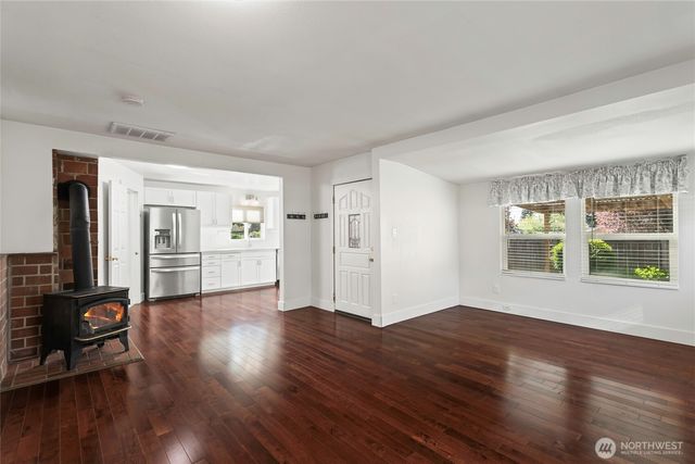 7545 Sunset Circle W, University Place, WA 98466