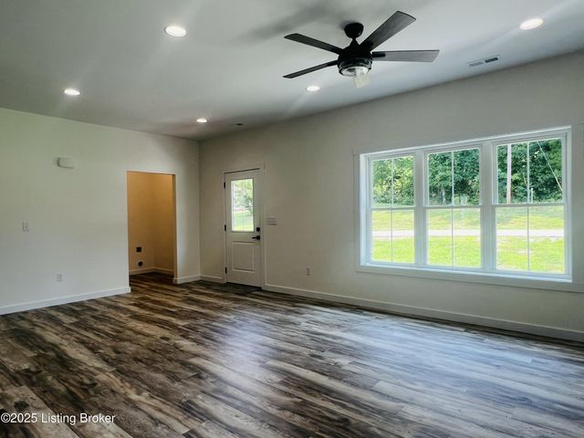 249 Timbercrest Ln, Mcdaniels, KY 40152