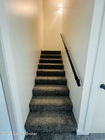 249 Timbercrest Ln, Mcdaniels, KY 40152