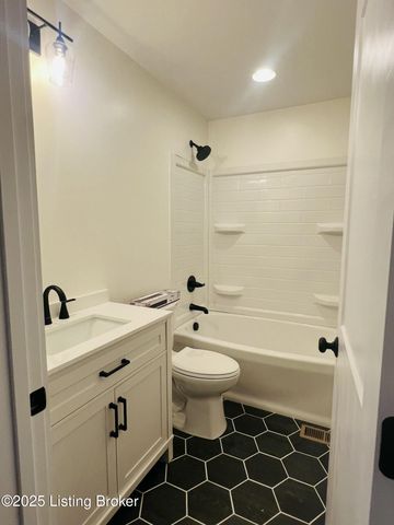 249 Timbercrest Ln, Mcdaniels, KY 40152