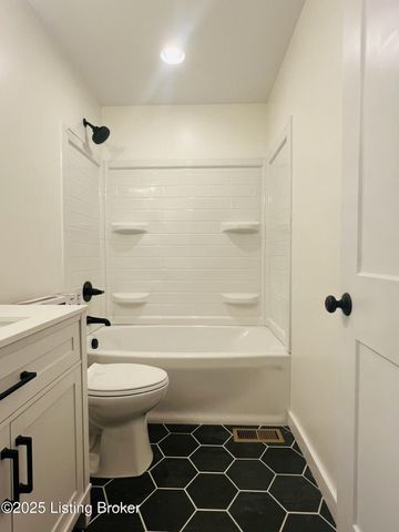 249 Timbercrest Ln, Mcdaniels, KY 40152