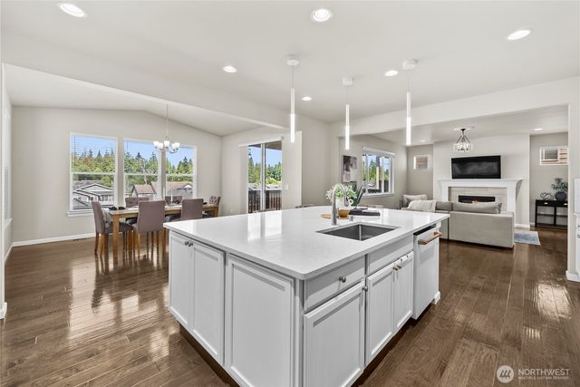 25714 207th Avenue SE, Covington, WA 98042