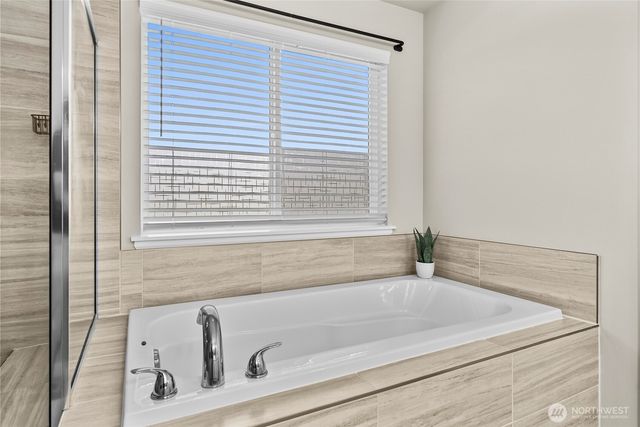 25714 207th Avenue SE, Covington, WA 98042