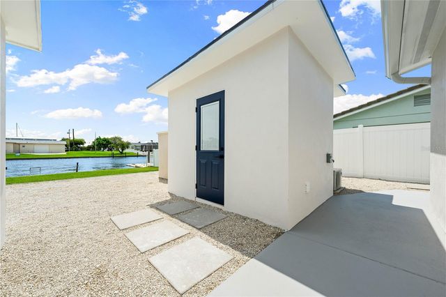 5004 ARLINGTON ROAD, Palmetto, FL 34221