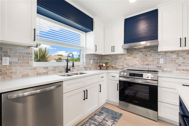 5004 ARLINGTON ROAD, Palmetto, FL 34221