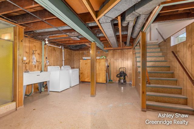 750 Pine Avenue, Holland, MI 49423