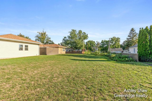 750 Pine Avenue, Holland, MI 49423