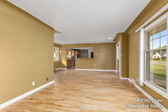 750 Pine Avenue, Holland, MI 49423