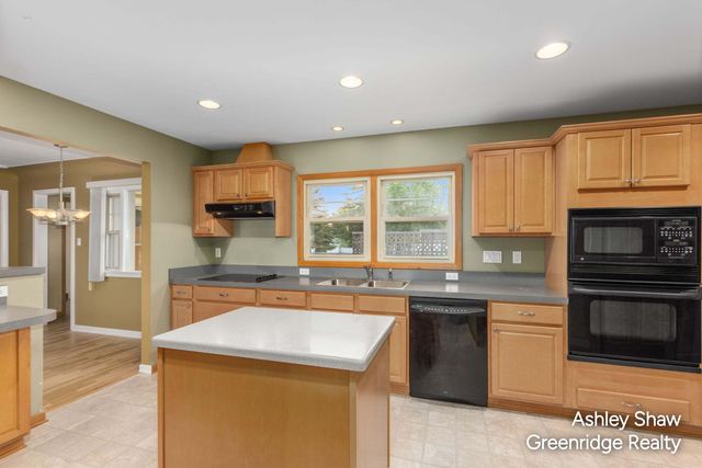750 Pine Avenue, Holland, MI 49423