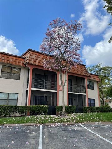 871 NE 207TH Lane 104-15, Miami, FL 33179