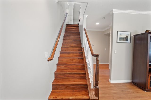 923 NW Valley View Drive, Grants Pass, OR 97526