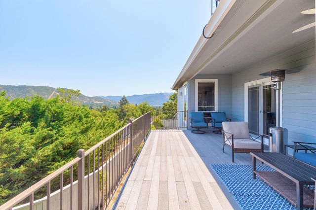 923 NW Valley View Drive, Grants Pass, OR 97526