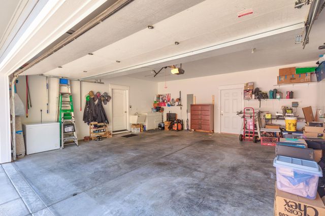 923 NW Valley View Drive, Grants Pass, OR 97526