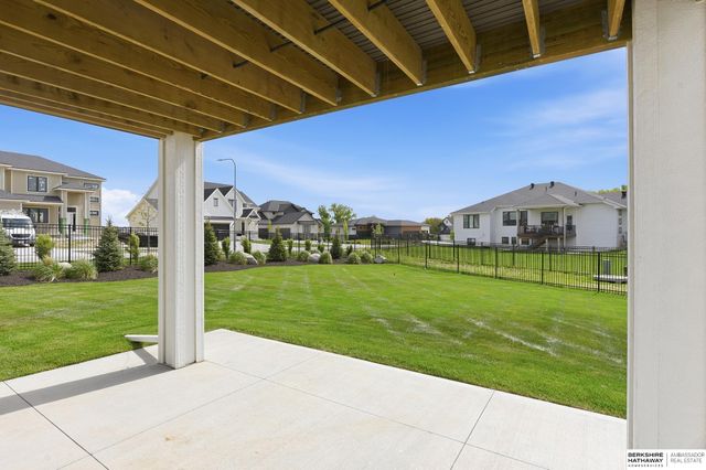 3322 S 212th Street, Omaha, NE 68022