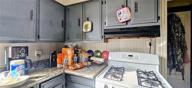 53 Carrick Ave, Carrick, PA 15210