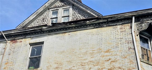 53 Carrick Ave, Carrick, PA 15210