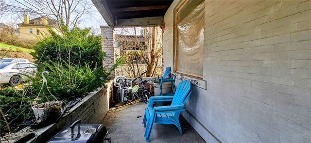 53 Carrick Ave, Carrick, PA 15210