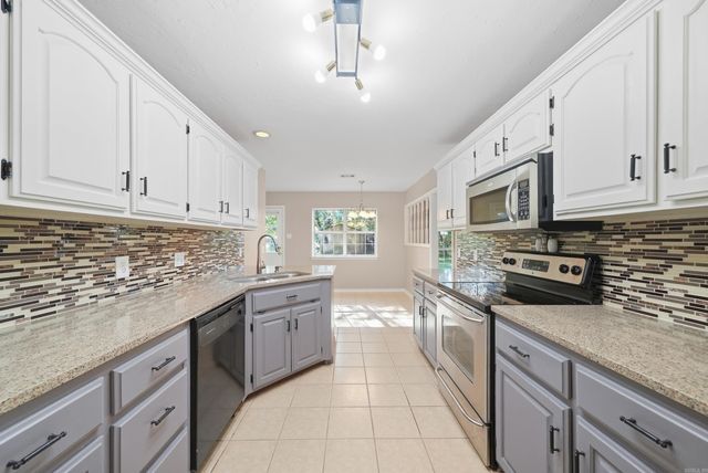 3 Summerville Drive, Greenbrier, AR 72058