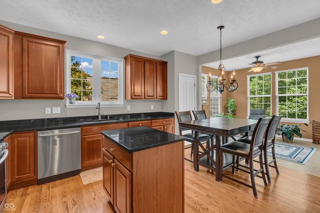 13133 Cresswell Place, Fishers, IN 46037