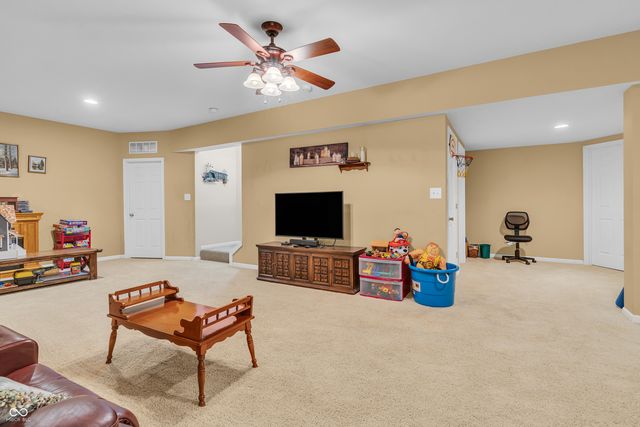 13133 Cresswell Place, Fishers, IN 46037