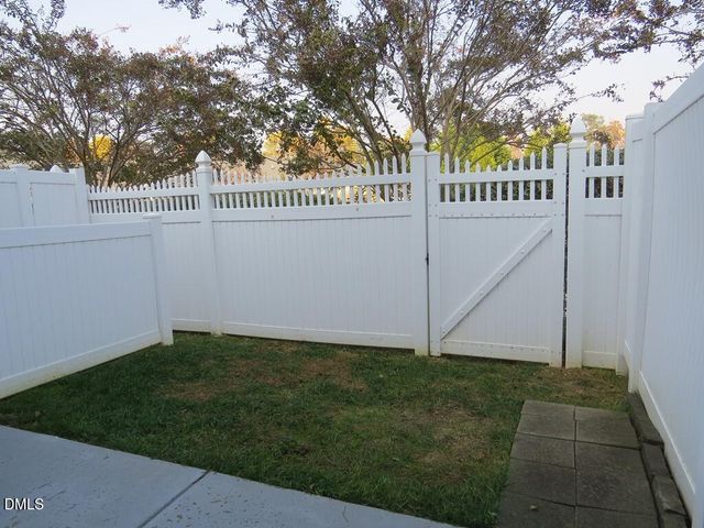 2636 Asher View Court, Raleigh, NC 27606