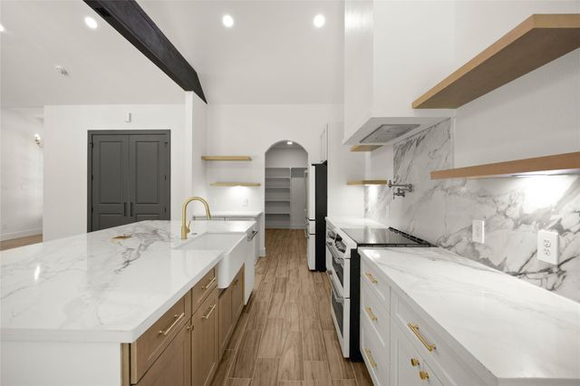 1265 Road 66112, Dayton, TX 77535