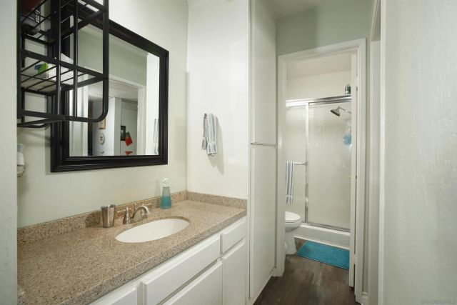 5003 Westpark Dr. 203, Valley Village, CA 91601