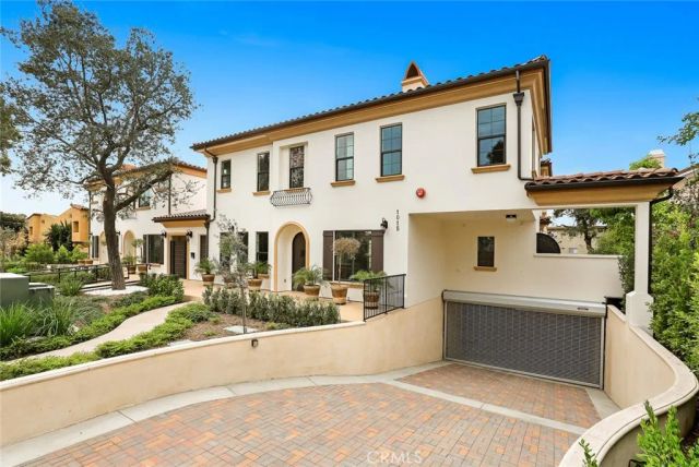 1013 Holly Avenue A, Arcadia, CA 91007