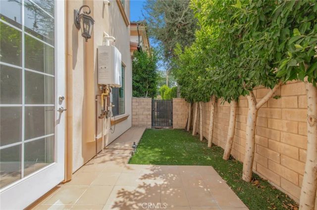 1013 Holly Avenue A, Arcadia, CA 91007