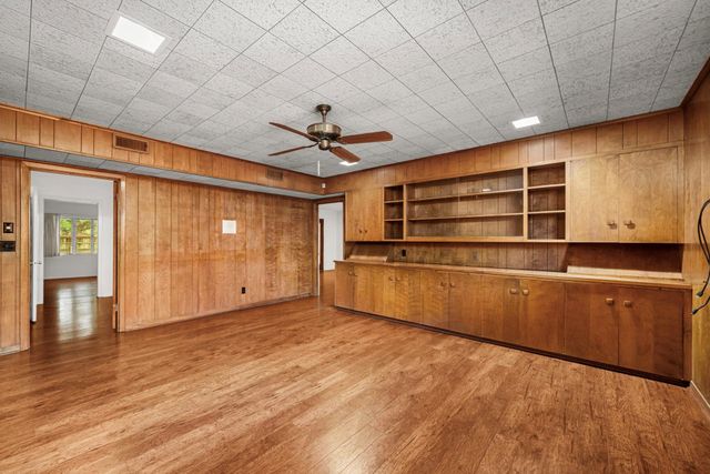 1908 Milam Street, Columbus, TX 78934