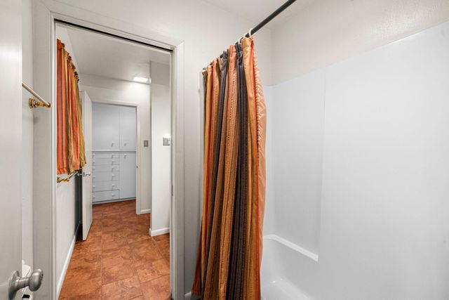 1908 Milam Street, Columbus, TX 78934