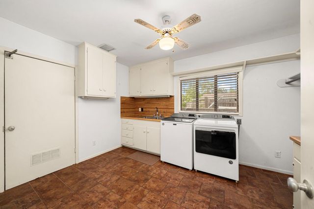 1908 Milam Street, Columbus, TX 78934