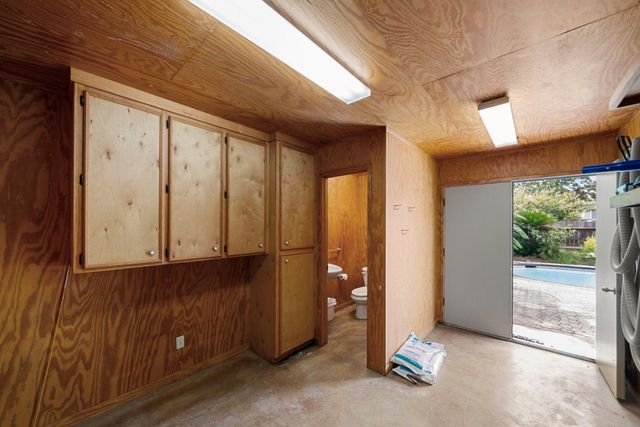 1908 Milam Street, Columbus, TX 78934