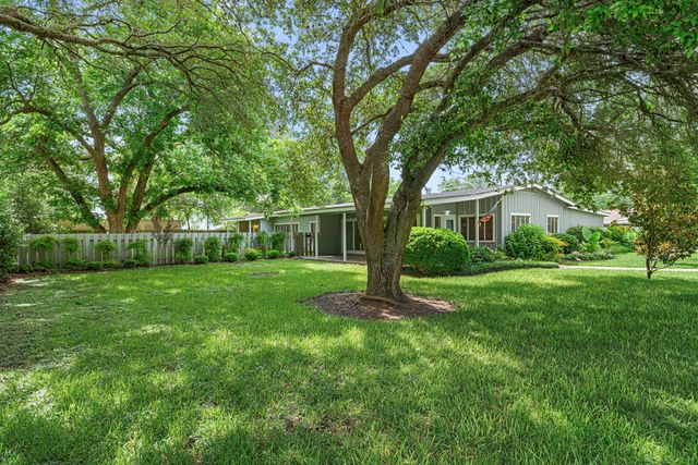 1908 Milam Street, Columbus, TX 78934