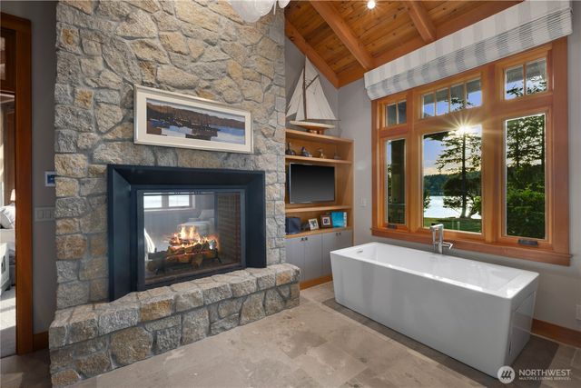 235 Seal Rock Lane, Friday Harbor, WA 98250