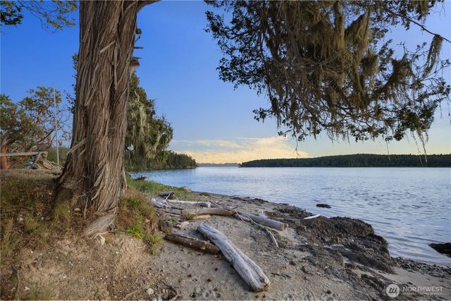 235 Seal Rock Lane, Friday Harbor, WA 98250