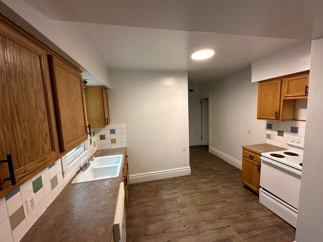 424 Oak Street, Kalamazoo, MI 49007