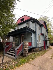 424 Oak Street, Kalamazoo, MI 49007