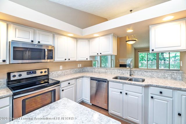 6389 Highland Ridge Drive, East Lansing, MI 48823